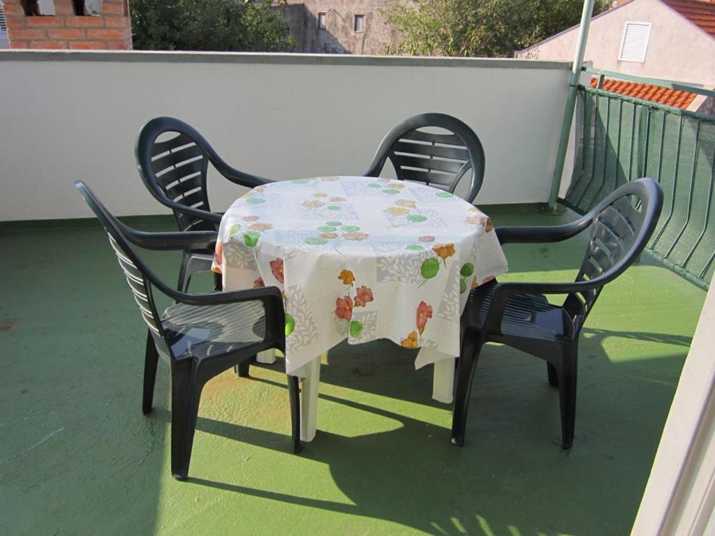 Apartmani Lukacic Biograd Na Moru Buitenkant foto