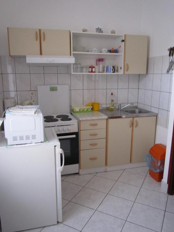 Apartmani Lukacic Biograd Na Moru Buitenkant foto