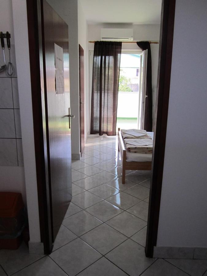 Apartmani Lukacic Biograd Na Moru Buitenkant foto