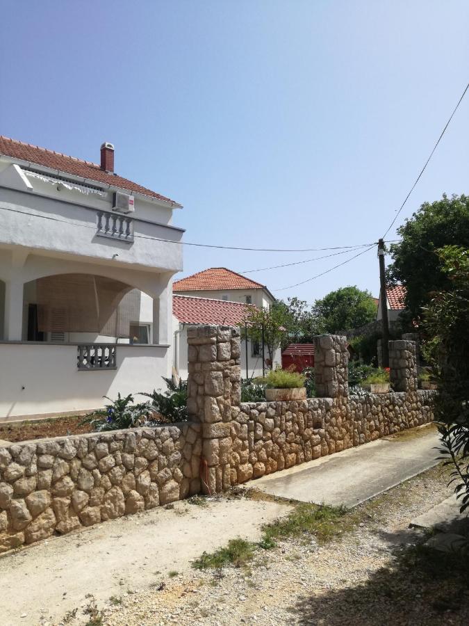 Apartmani Lukacic Biograd Na Moru Buitenkant foto